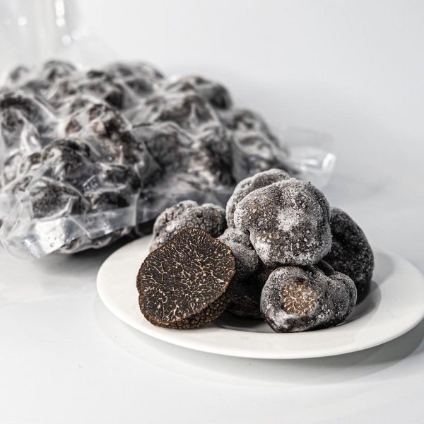 tartufo-nero-fresco-invernale-surgelato-truffleat-2.jpg